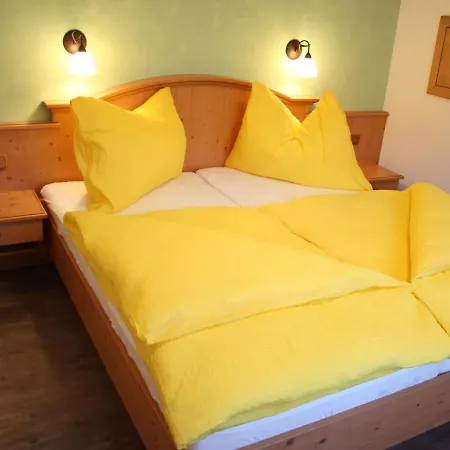 In Near Slopes 莱奥冈